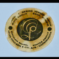 Design Flowerpot lamp door Verner Panton voor Louis Poulsen